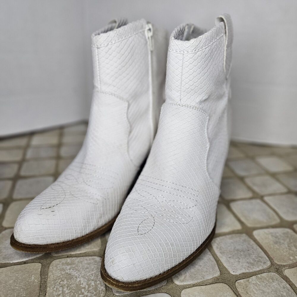 Dirty Laundry Unite White Snakeskin Ankle Short Cowgirl Western Booties Size 9.5 - Picture 2 of 13